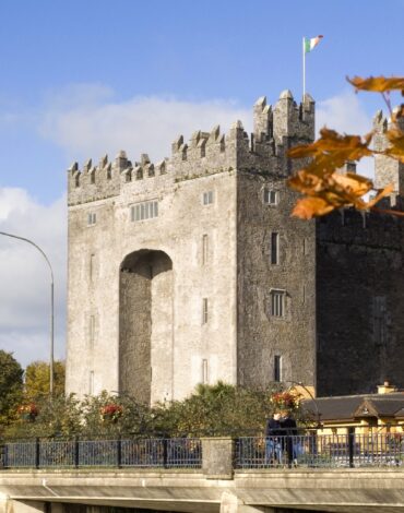 Bunratty Castle Co. Clare TI72KUE Custom
